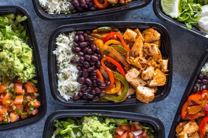 chicken burrito bowl meal prep lunches