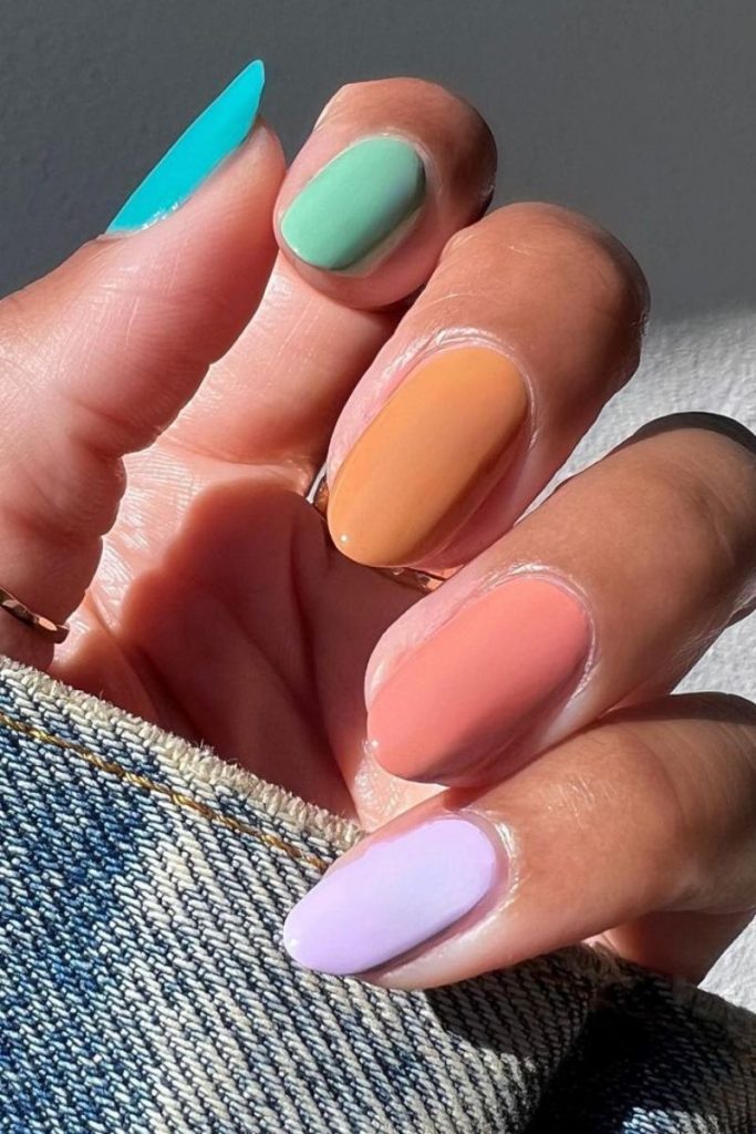 pastel nails